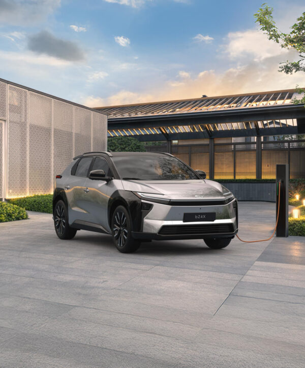 Naujasis visiškai elektrinis Toyota bZ4X