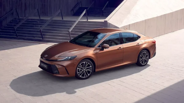 CAMRY EXECUTIVE SPECIALUSIS PASIŪLYMAS