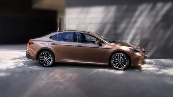 CAMRY EXECUTIVE SPECIALUSIS PASIŪLYMAS